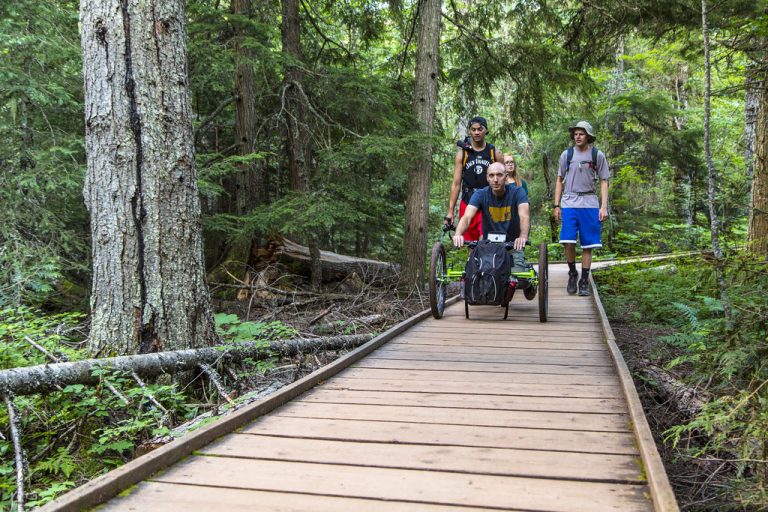 Hiking Wheelchair lets People With Disabilities enjoy outdoor lifestyle